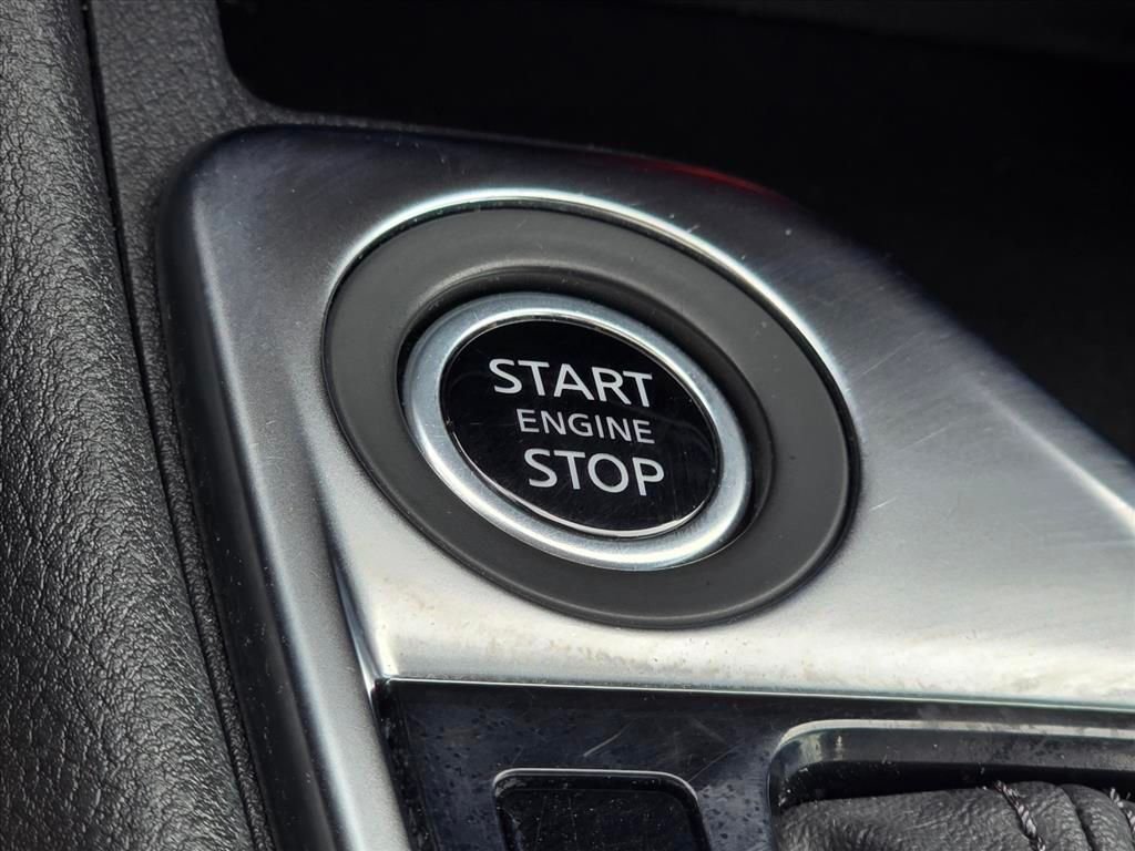 Used 2024 White Nissan SV image 17