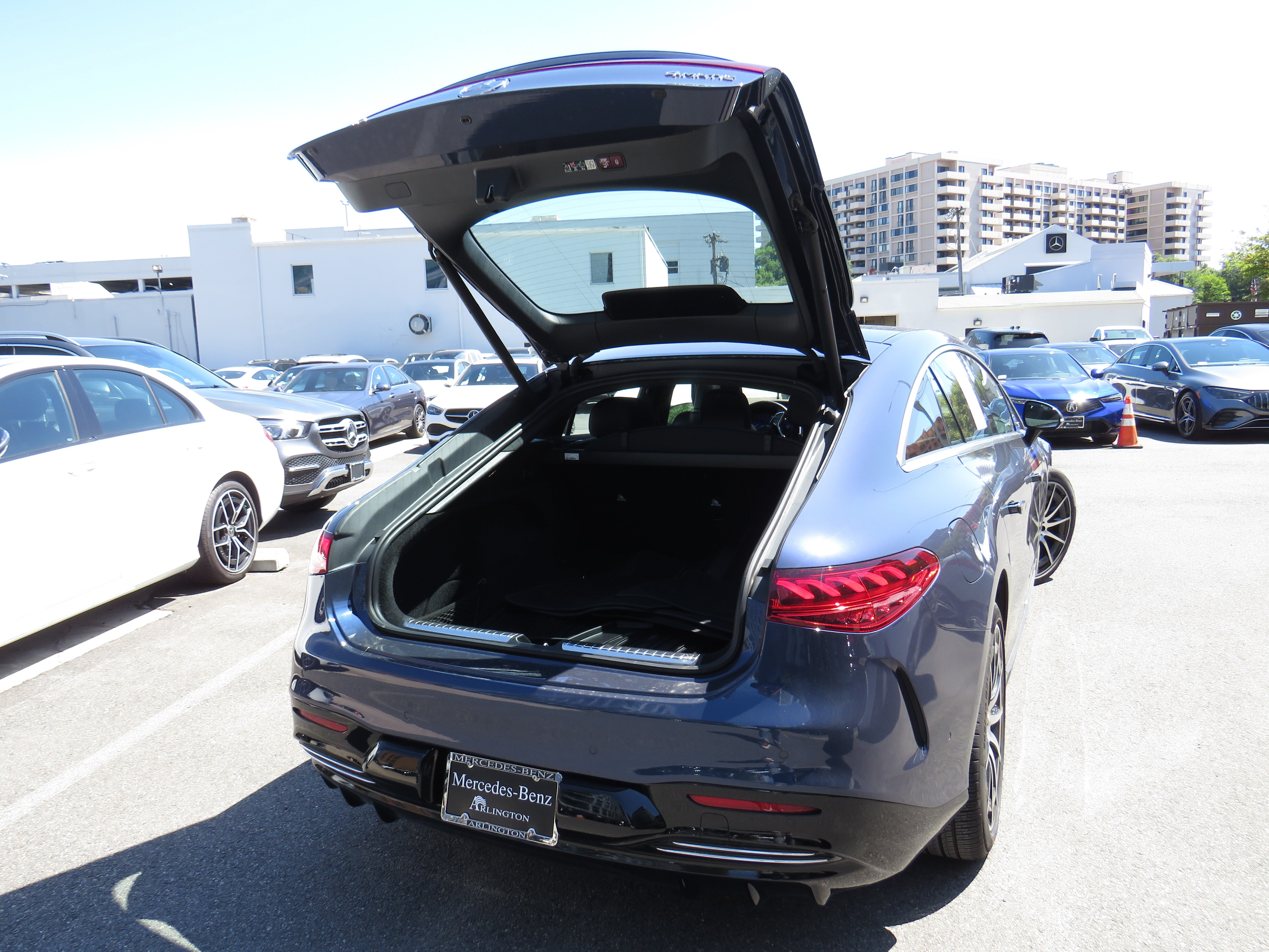 Certified Used 2023 Twilight Blue Metallic Mercedes-Benz EQS 580 4MATIC® image 31