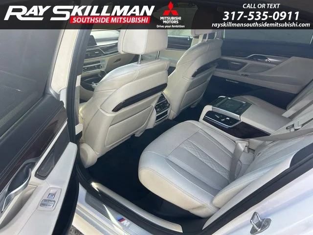 Used 2016 White BMW 750i xDrive image 13