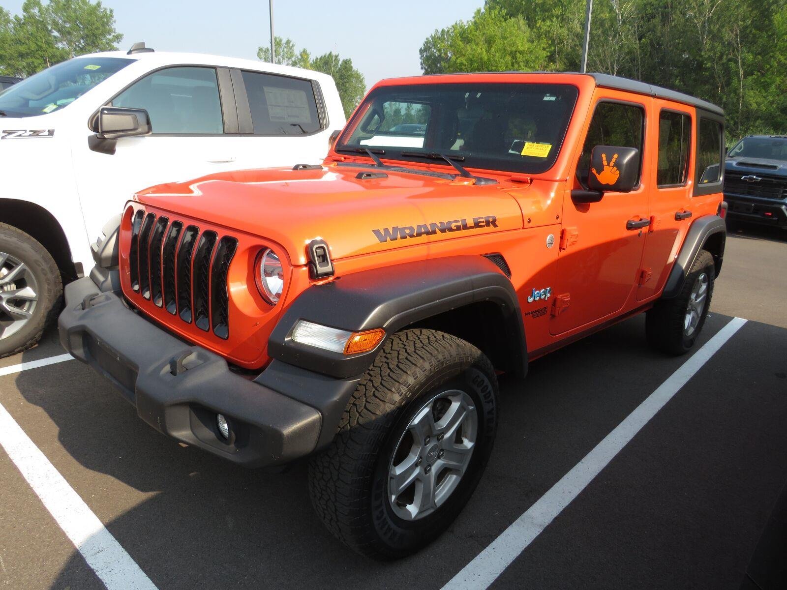 Used 2020 Punkn Metallic Clearcoat Jeep Sport S image 6