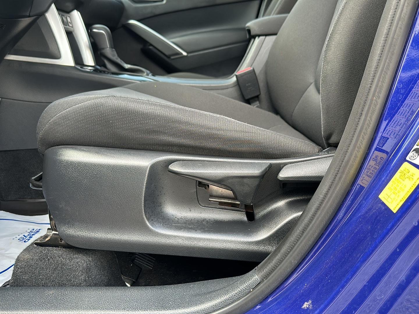 Used 2022 Blue Crush Metallic Toyota LE image 9