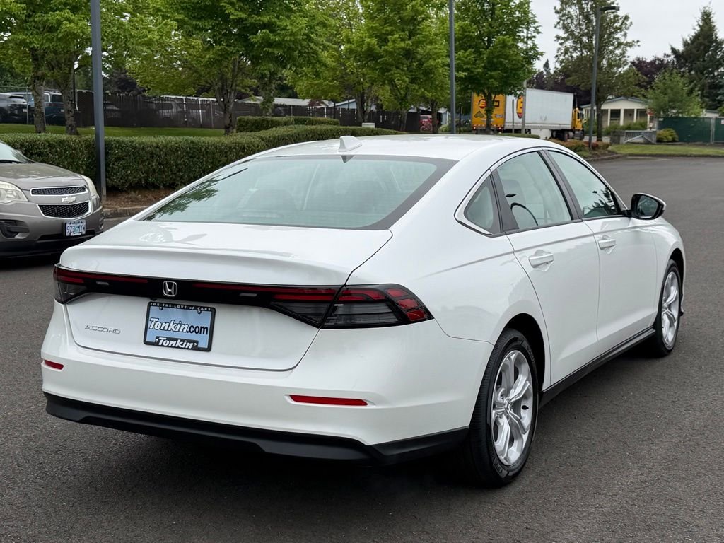 New 2026 Platinum White Pearl Honda LX image 8
