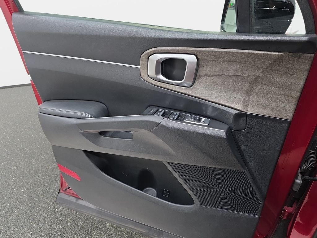 Used 2022 Passion Red Tintcoat Kia X-Line EX image 27