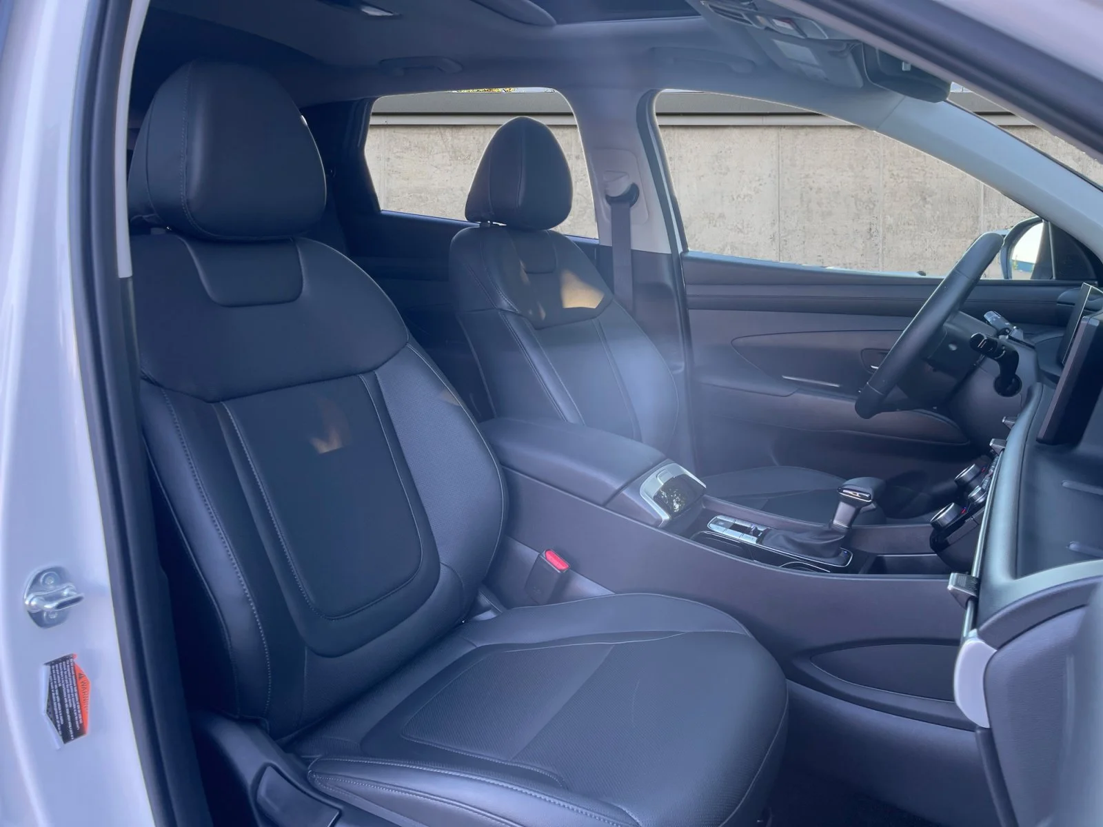Certified Used 2025 White Hyundai SEL Convenience image 15