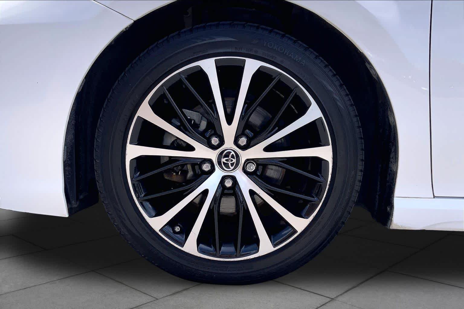 Used 2019 Super White Toyota SE image 11