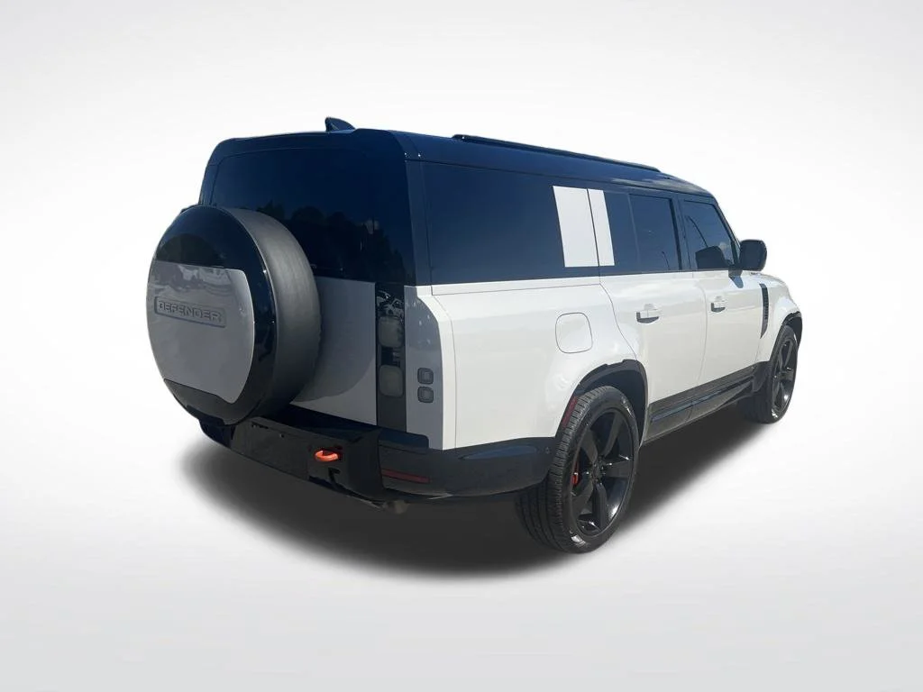 Used 2026 White Land Rover X image 3