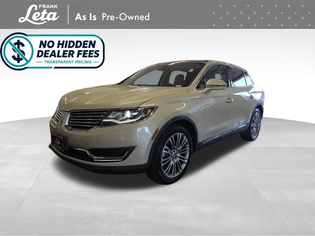 Used 2016 Platinum Dune Metallic Tri-Coat Lincoln  image 1