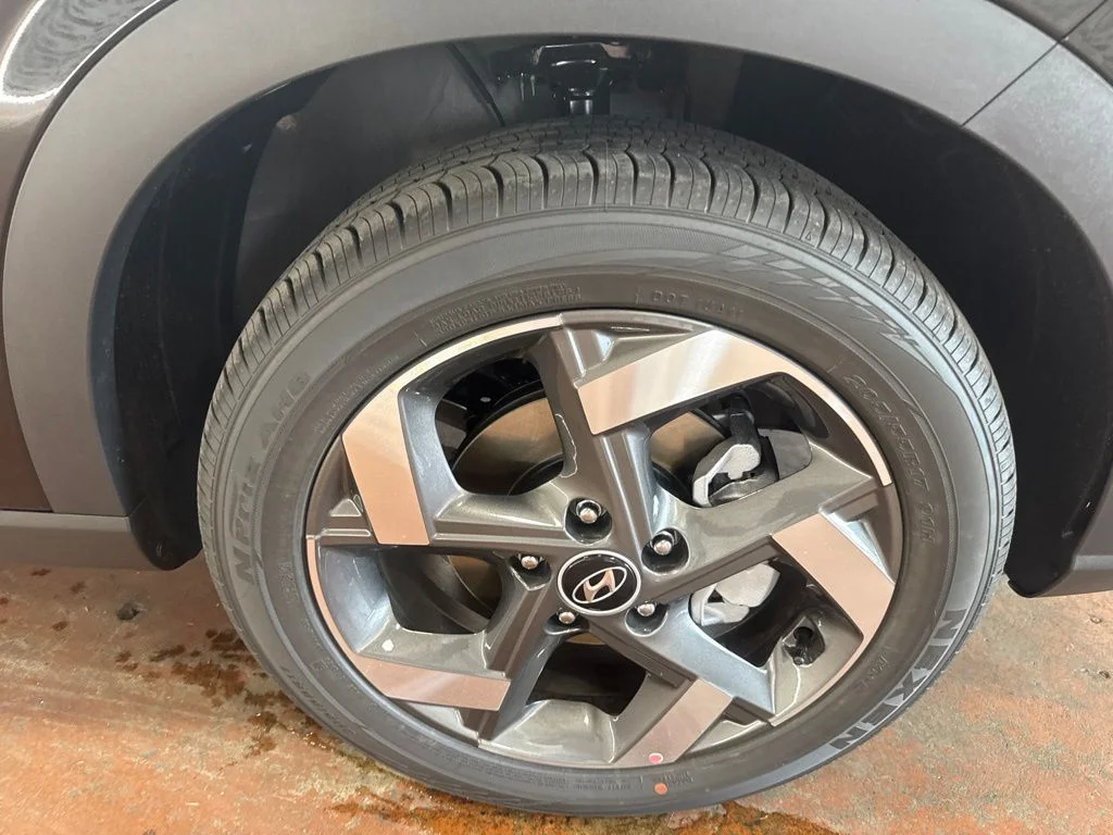 New 2026 Onyx Black Hyundai SEL image 11
