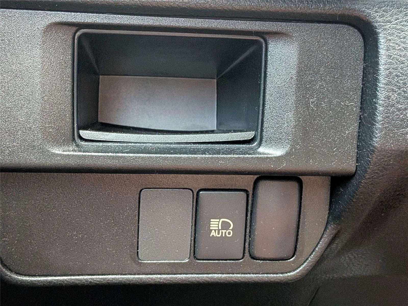 Used 2019 Silver Toyota SR image 22