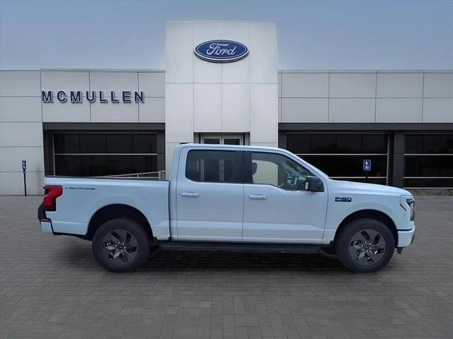2025 Ford F-150 Lightning Flash - Photo 34