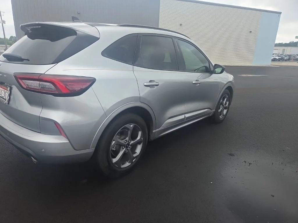 Used 2023 Silver Ford ST-Line image 11