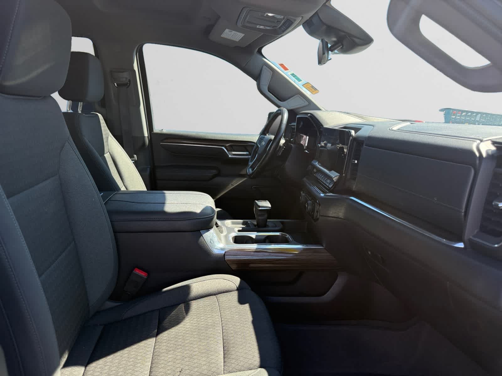 Used 2023 BLACK Chevrolet LT image 15
