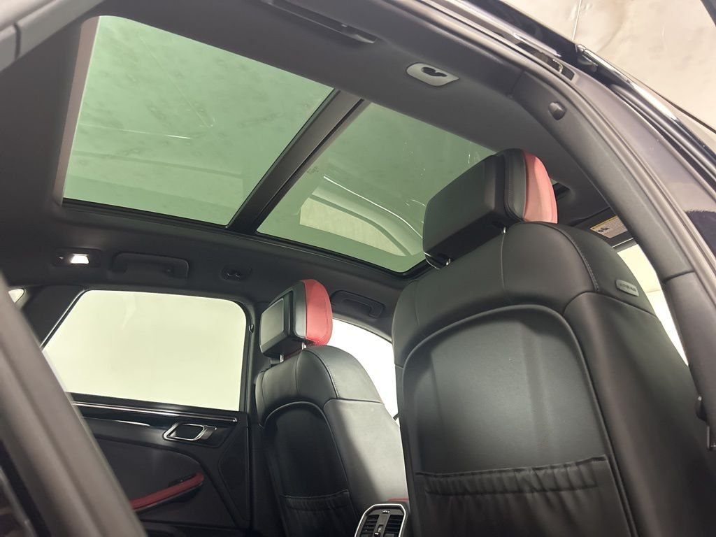 2026 Porsche Macan S - Photo 32
