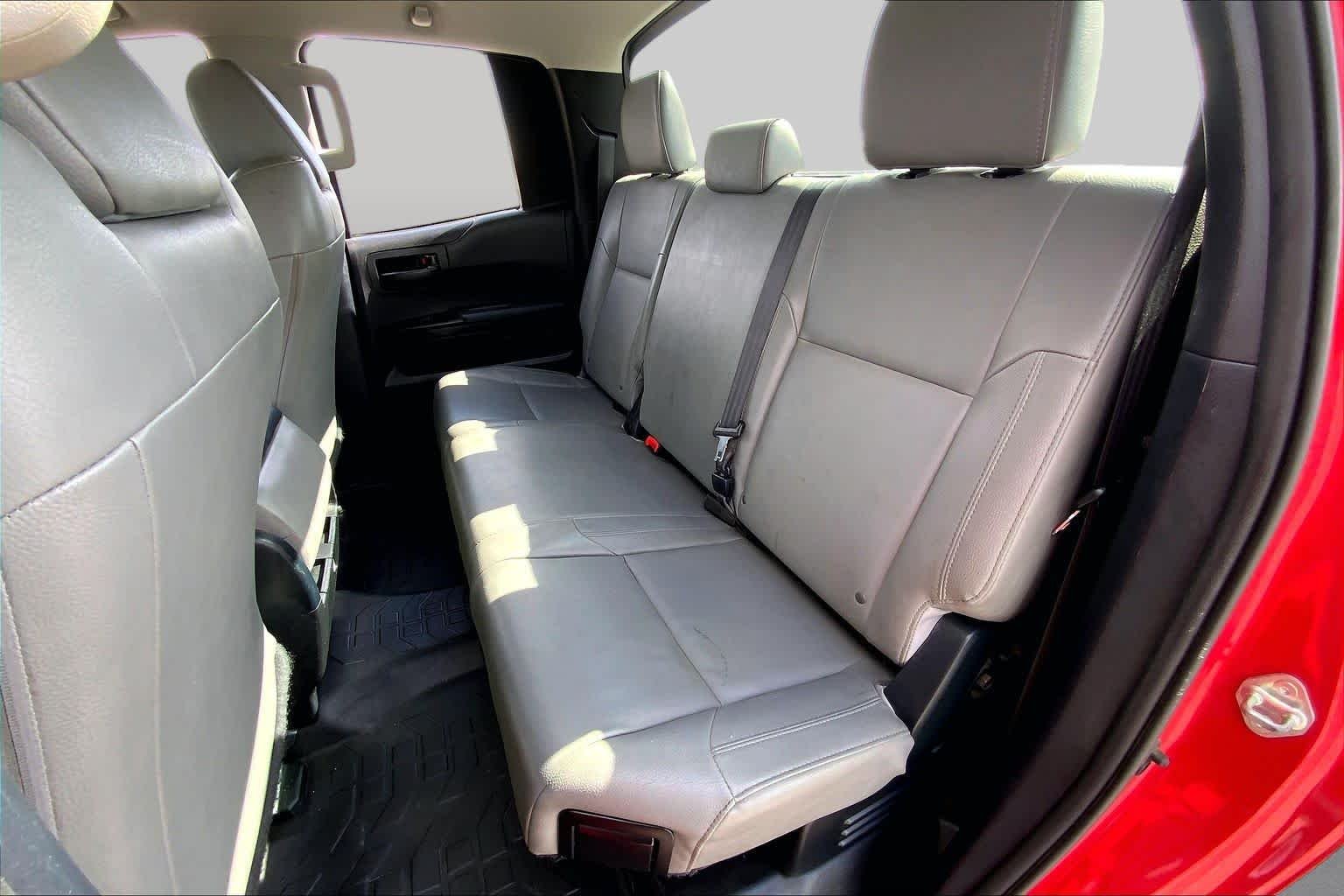 Used 2014 Radiant Red Toyota SR image 20