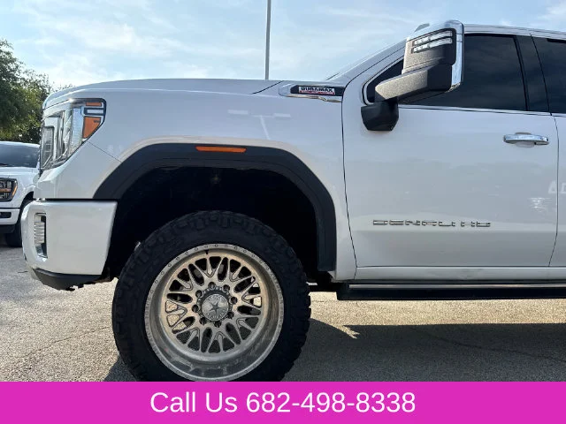 Used 2023 White GMC Denali image 5