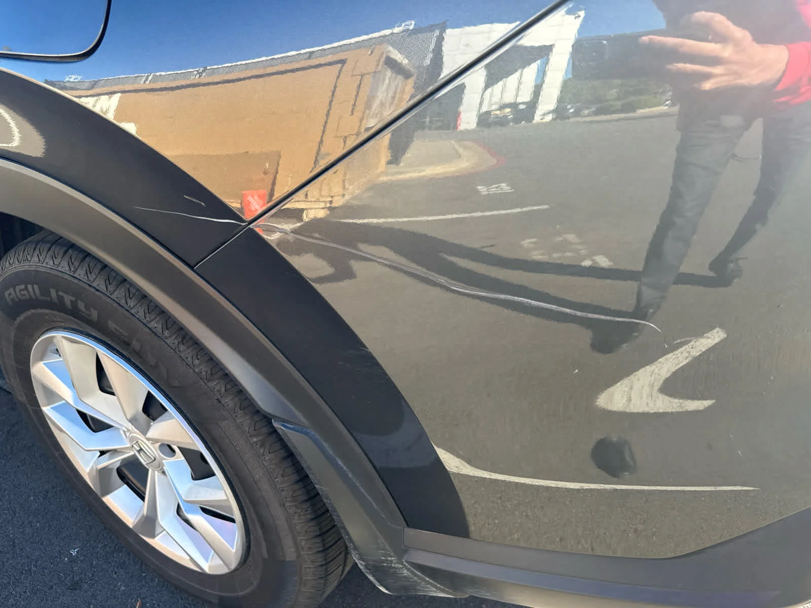 Used 2025 Meteorite Gray Metallic Honda LX image 4