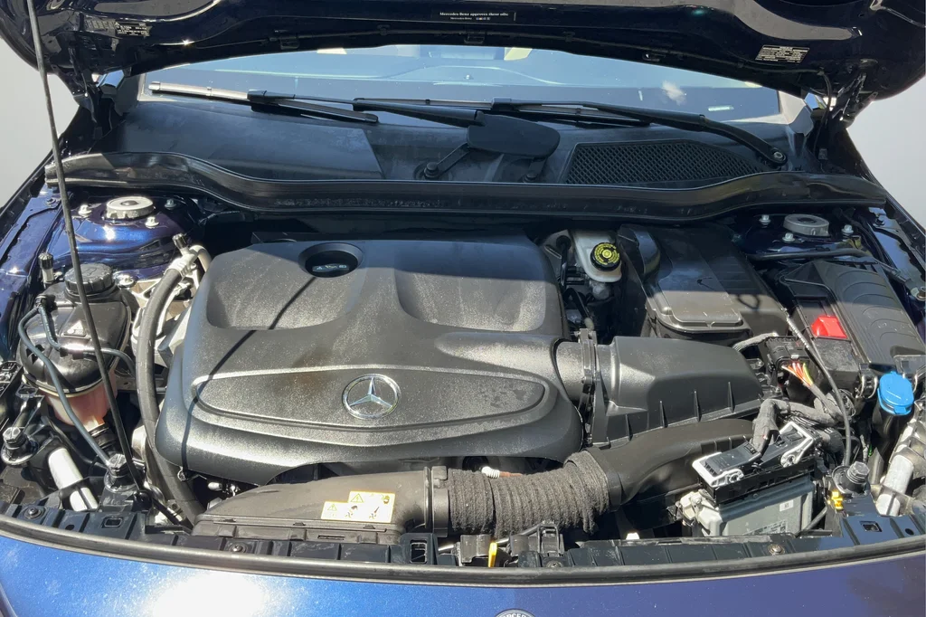Used 2019 Blue Mercedes-Benz GLA 250 image 22