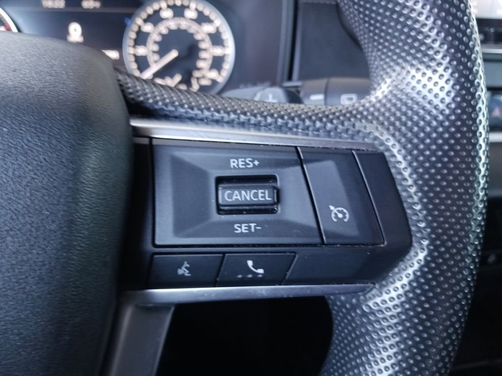 Used 2022 Red Mitsubishi ES image 33