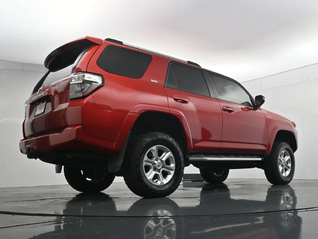 Used 2022 Red Toyota SR5 image 36