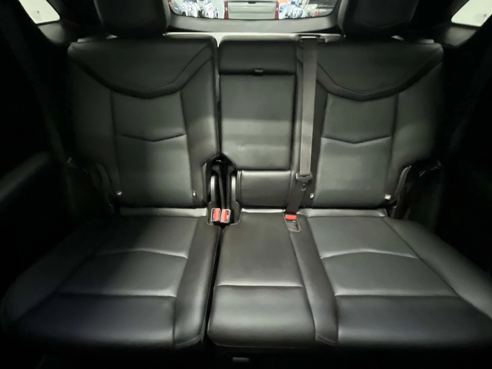 Used 2022 CRYSTAL WHITE TRICOAT Cadillac AWD Sport image 30