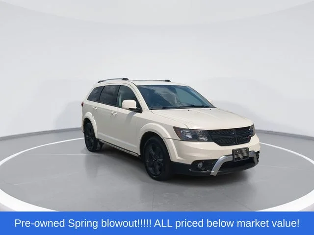 Used 2020 White Dodge Crossroad image 2
