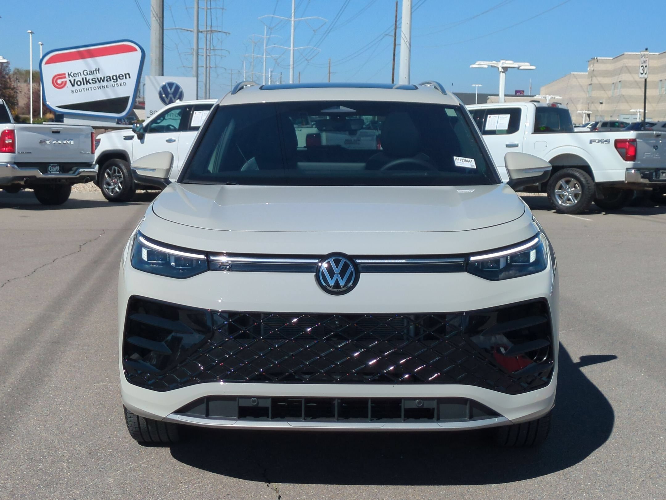 Used 2026 White Volkswagen SEL R-Line Turbo image 9