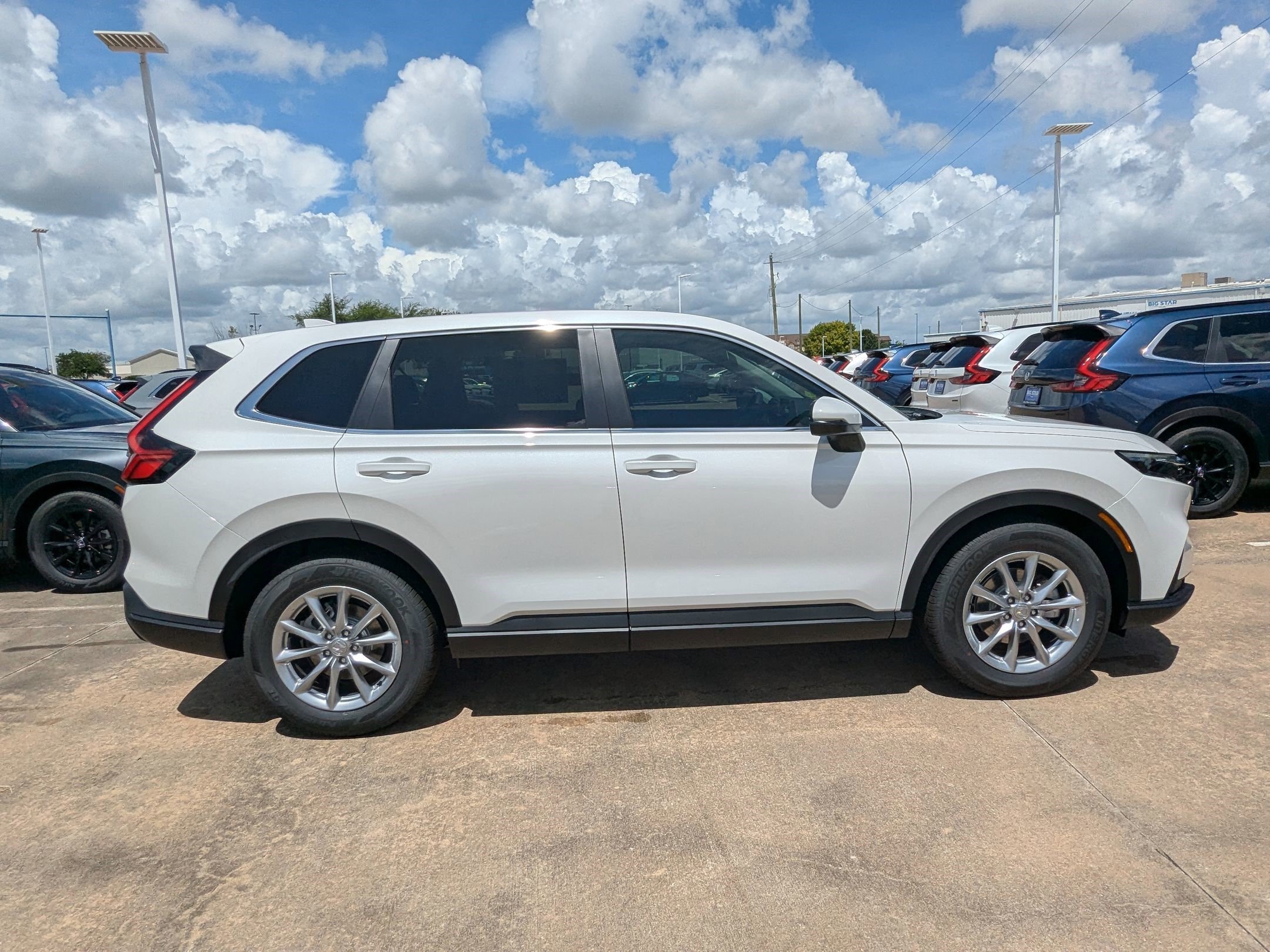 New 2026 Platinum White Pearl Honda EX image 3