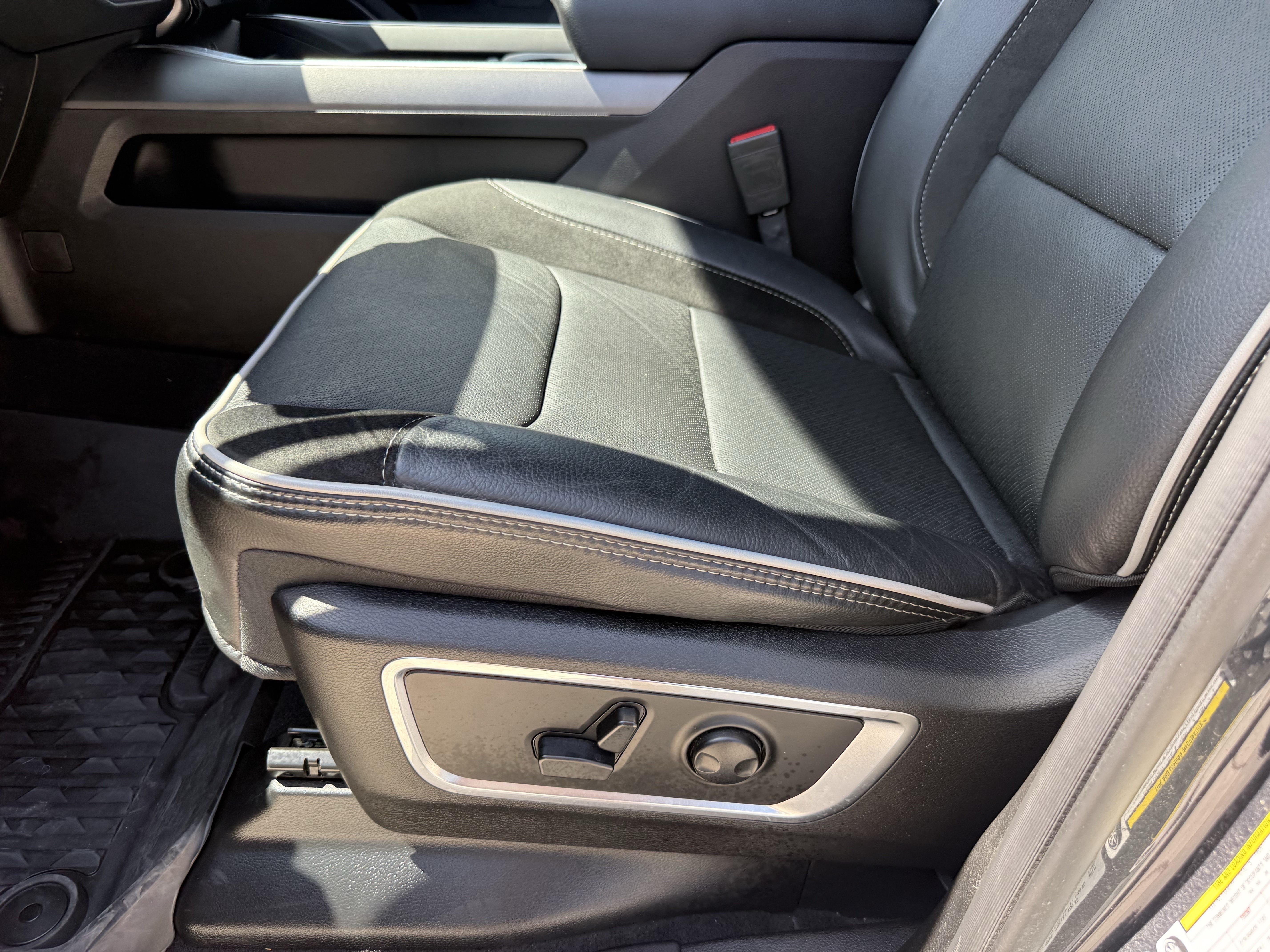 Used 2025 Forged Blue Metallic Ram  image 28