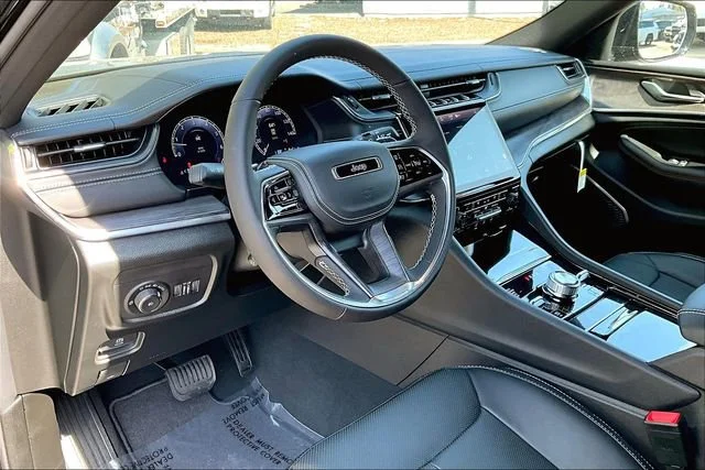 2025 Jeep Grand Cherokee Overland - Photo 7