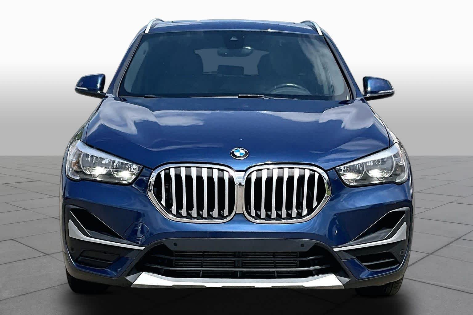 Used 2021 Phytonic Blue Metallic BMW sDrive28i image 4