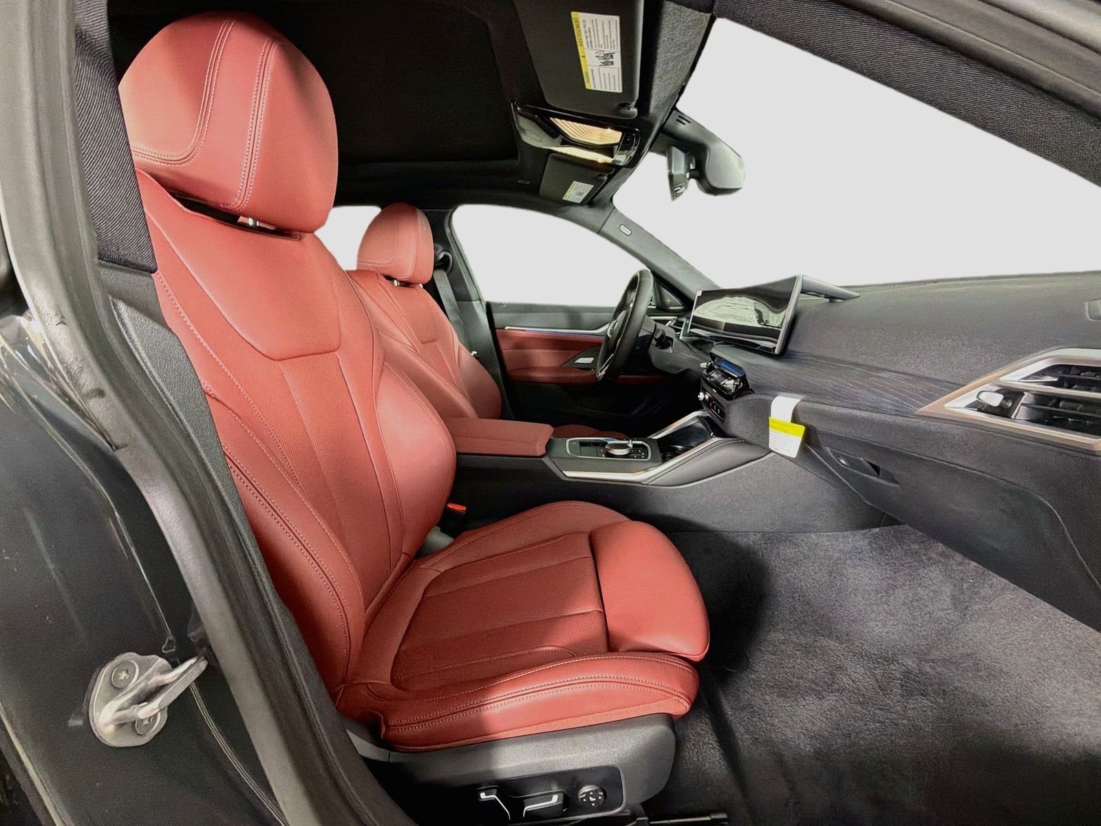 New 2026 Dravit Grey Metallic BMW eDrive40 image 30