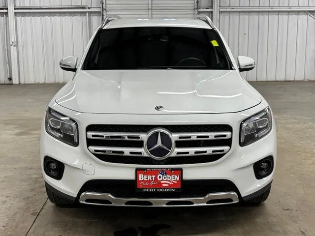 Used 2020  Mercedes-Benz GLB 250 image 2