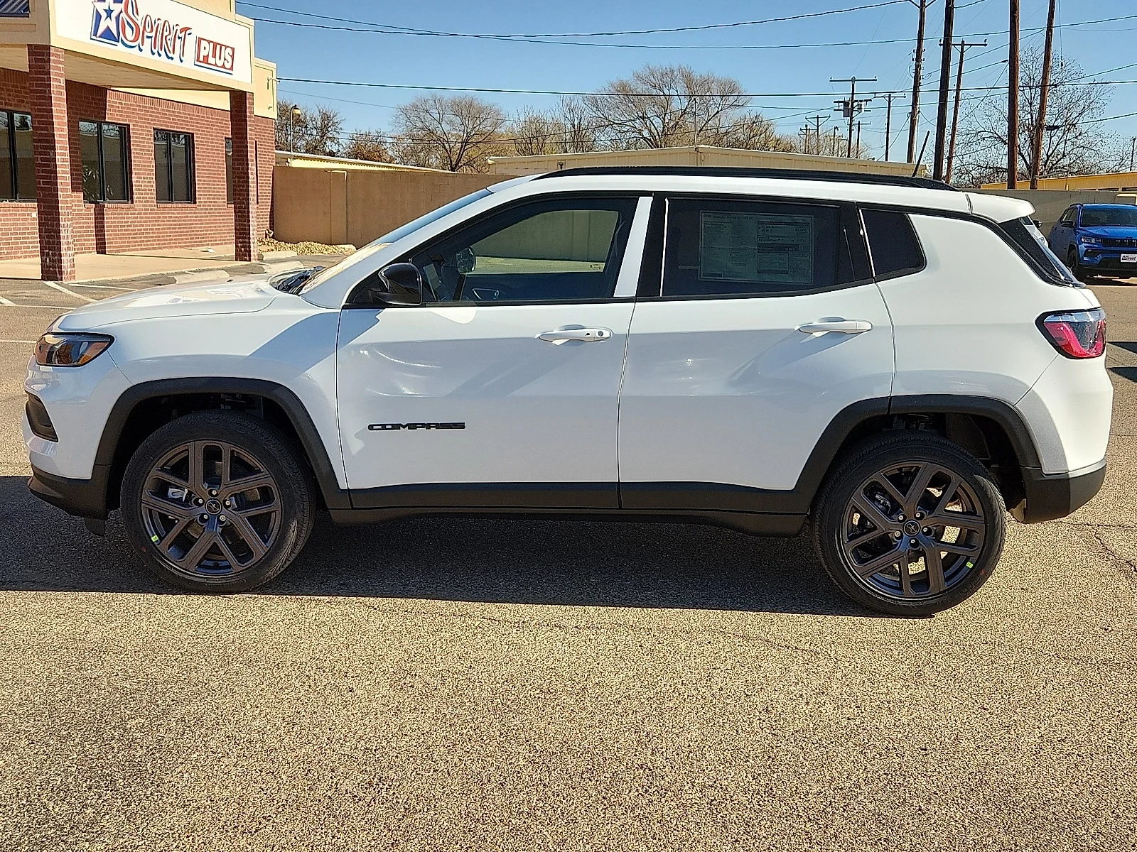 New 2026 PW7 Bright Whit Jeep LATITUDE ALTITUDE 4X4 image 2