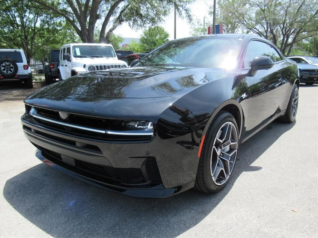New 2026 Diamond Black Crystal Pearlcoat Dodge R/T Plus image 3
