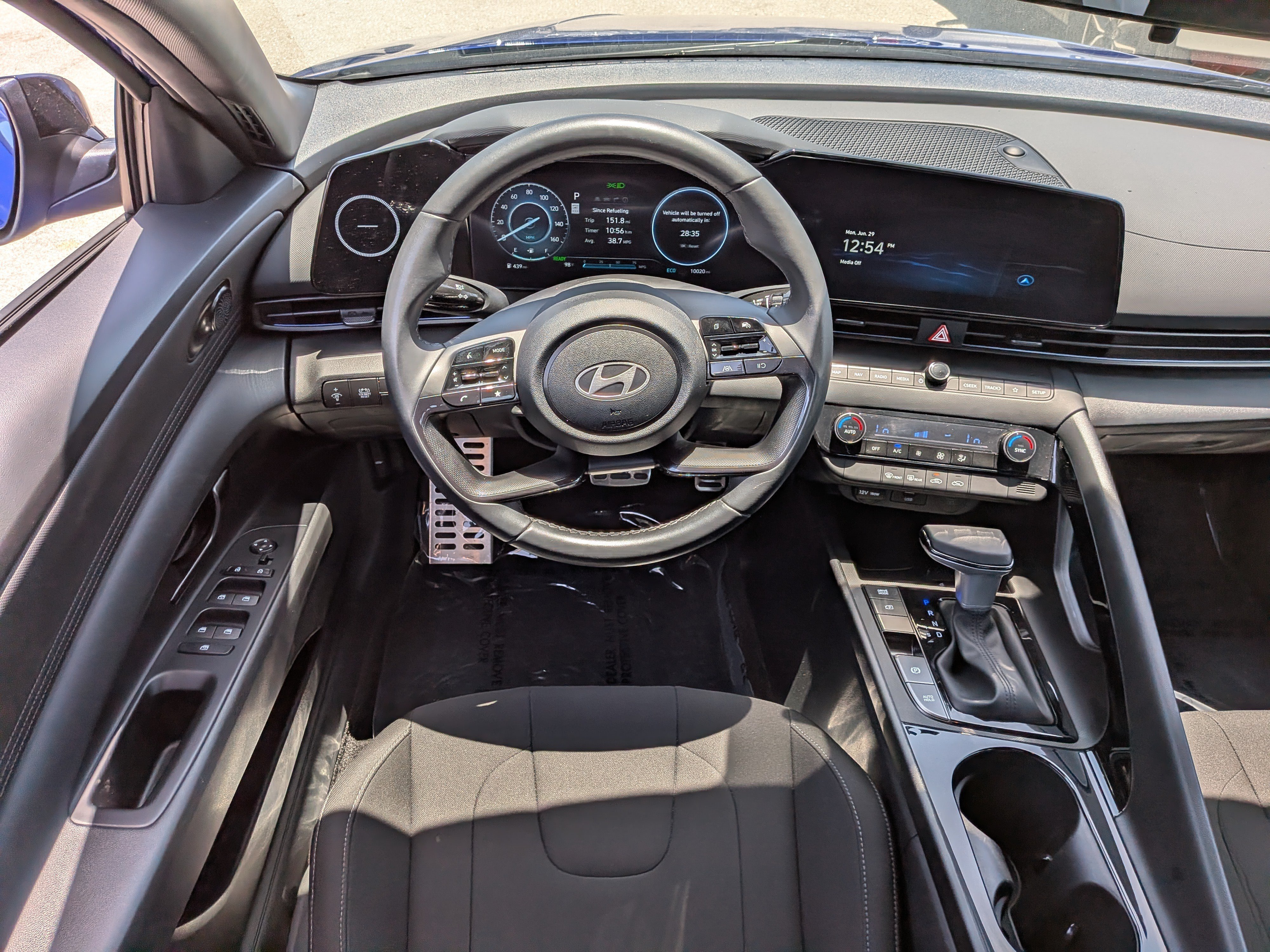 2025 Hyundai Elantra SEL - Photo 16