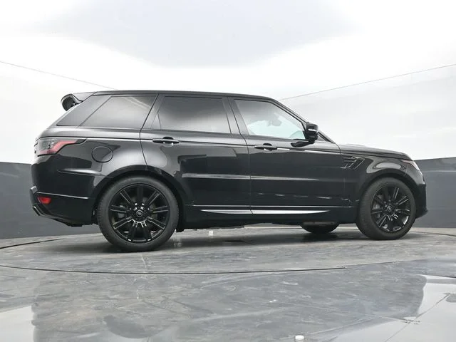 Used 2022 Black Land Rover HSE Silver Edition image 43