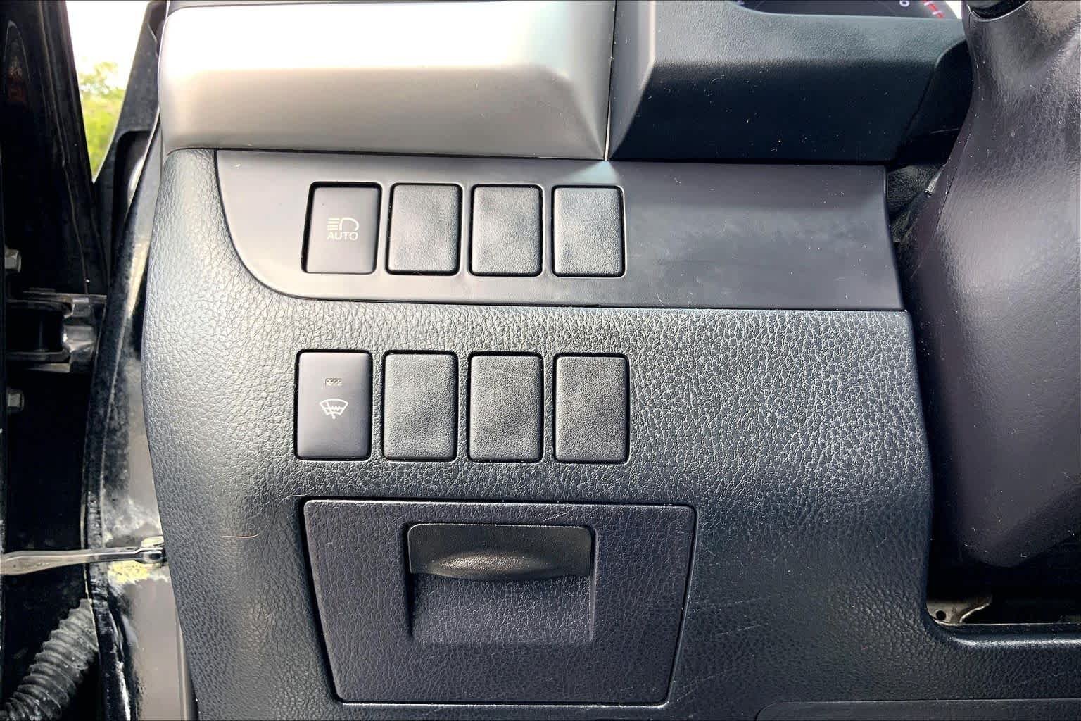 Used 2019 Midnight Black Metallic Toyota LE image 33