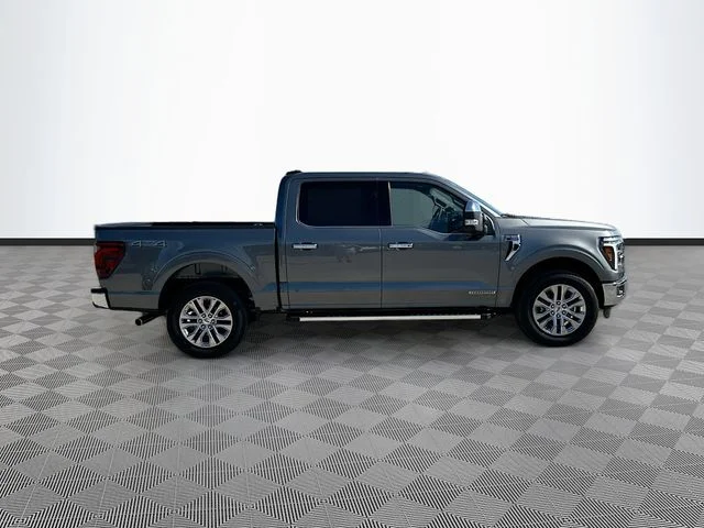 Used 2025 Gray Ford Lariat image 4