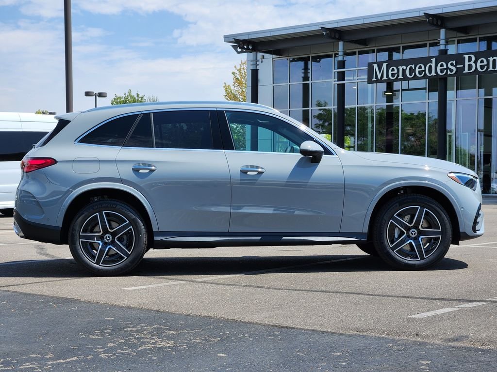 New 2026 MANUFAKTUR Alpine Grey Mercedes-Benz GLC 300 4MATIC® image 2