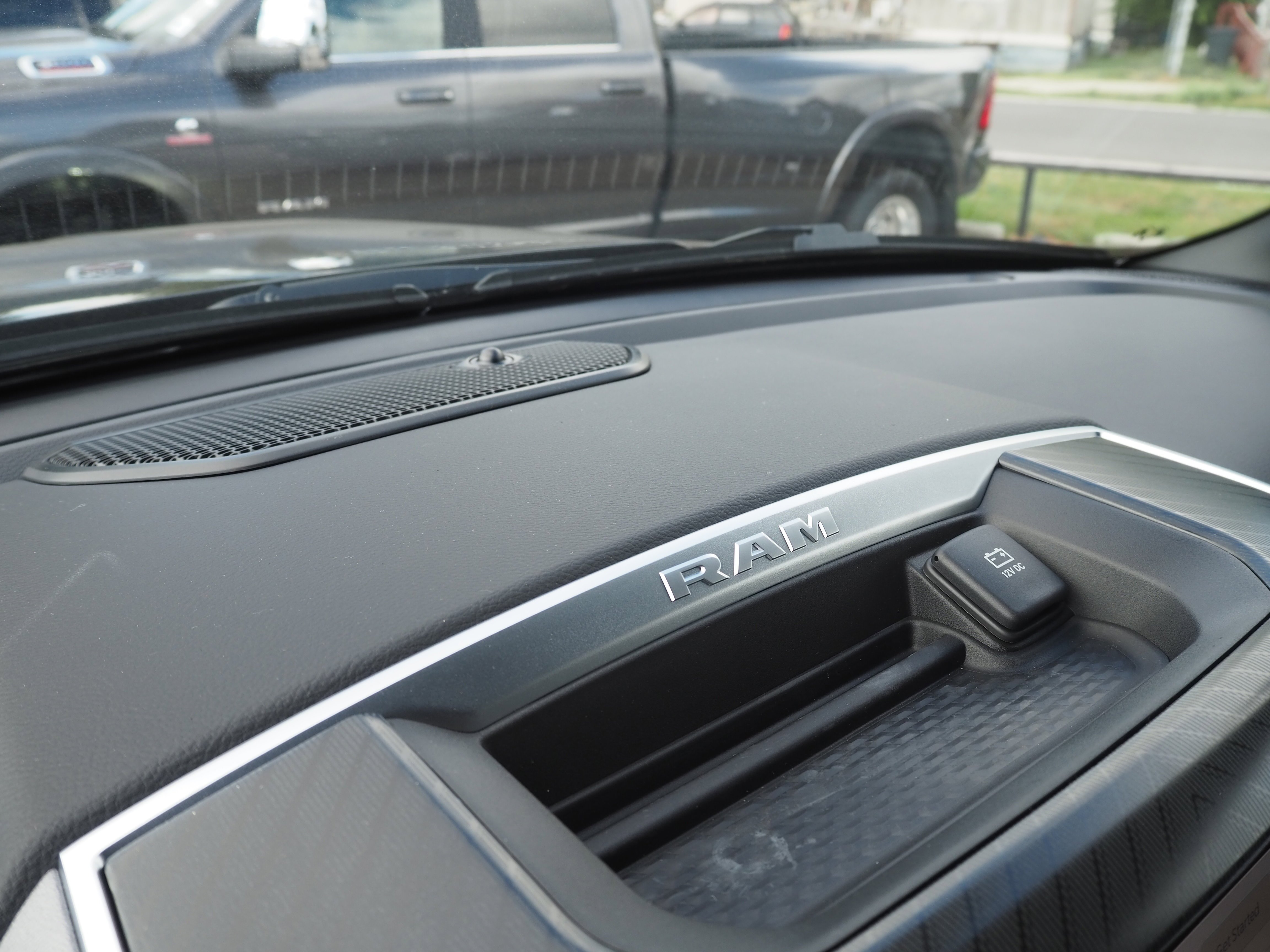 2025 Ram 1500 Lone Star photo 4