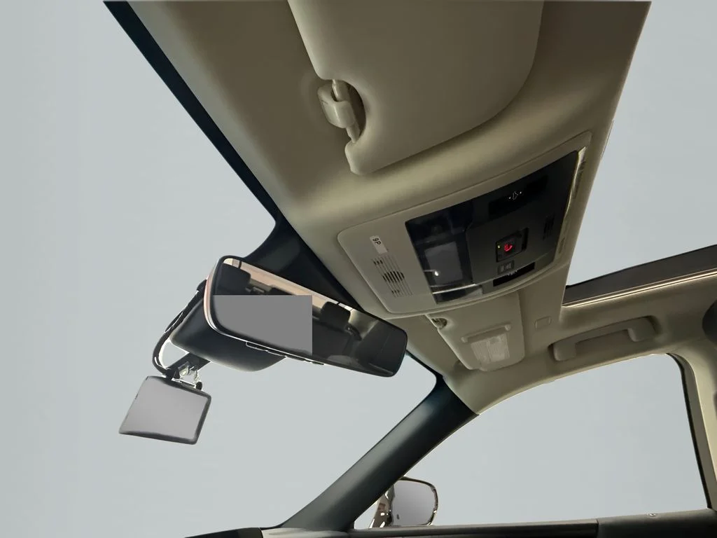 Used 2025 Silver Lexus 350 image 27