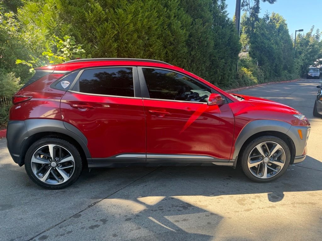 Used 2021 Pulse Red Hyundai Limited image 1