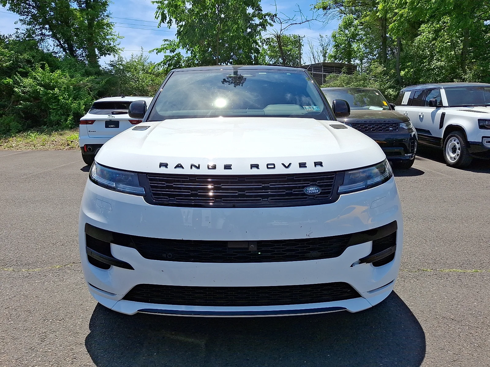 Certified Used 2024 Fuji White - 1AA Land Rover Dynamic SE image 5