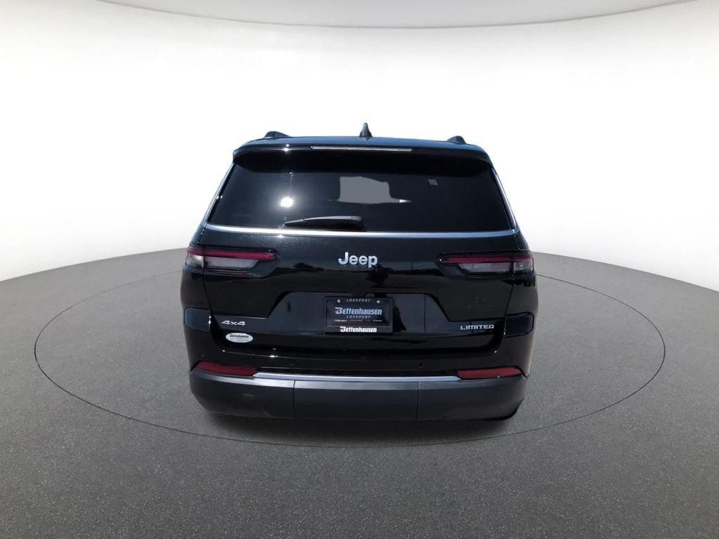 New 2026 Diamond Black Crystal Pearlcoat Jeep Limited image 9