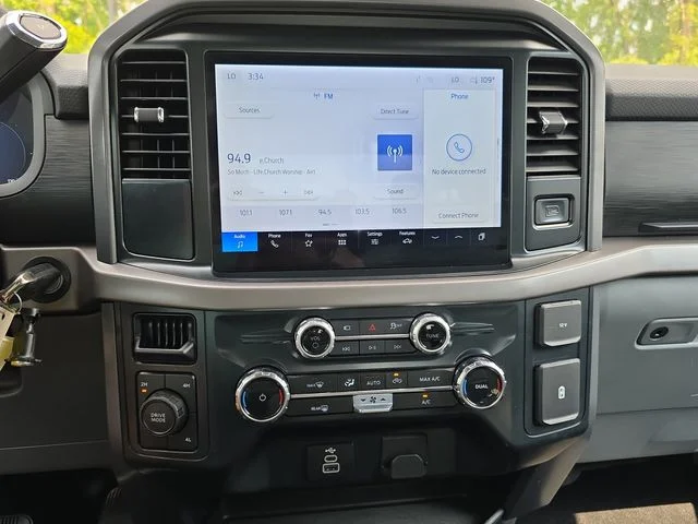Used 2025 Blue Ford XLT image 22