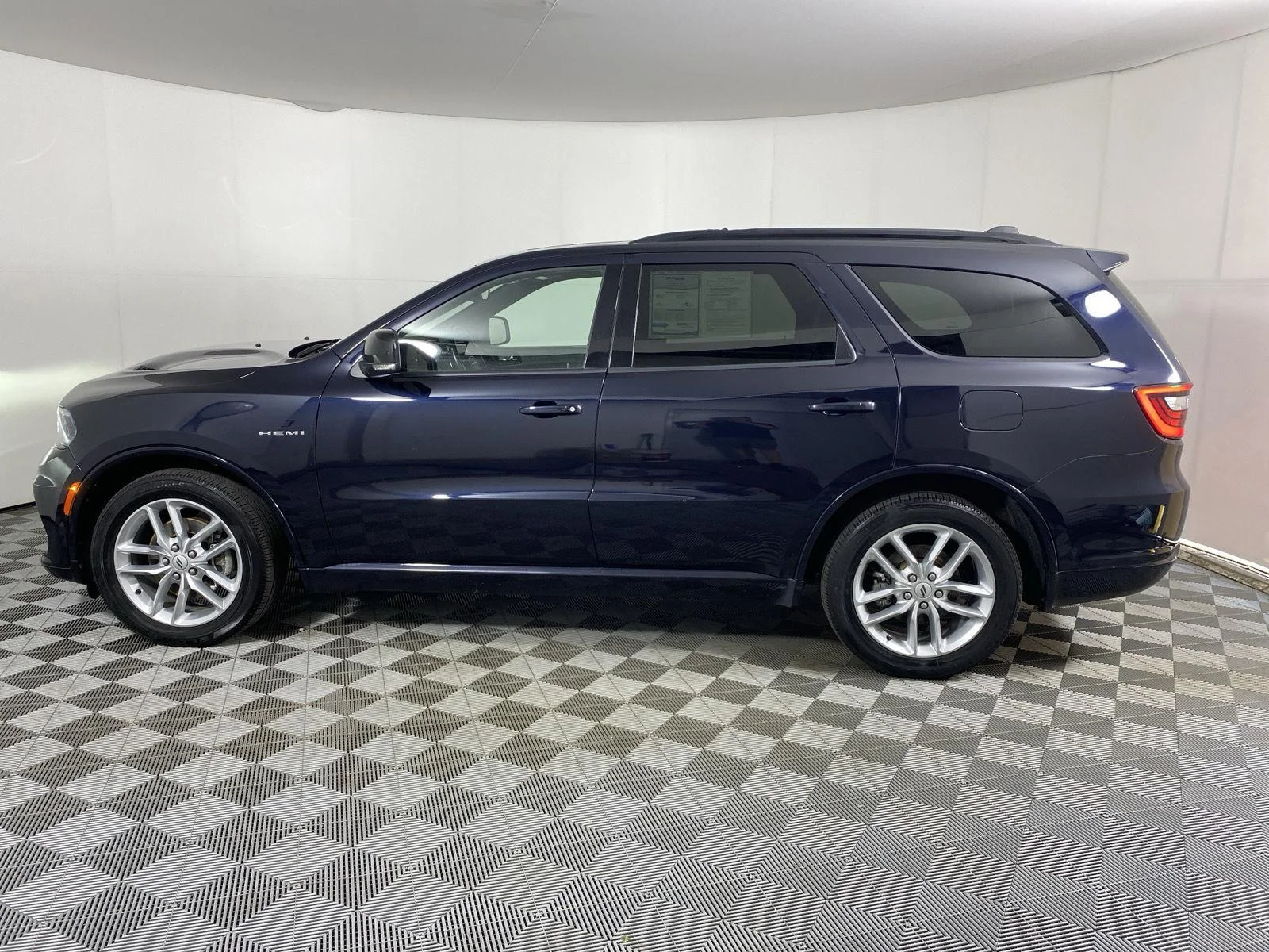 Used 2025 Night Moves Dodge R/T image 4