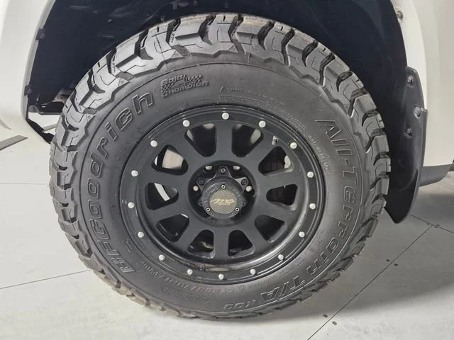 2018 Toyota 4Runner SR5 - Photo 10