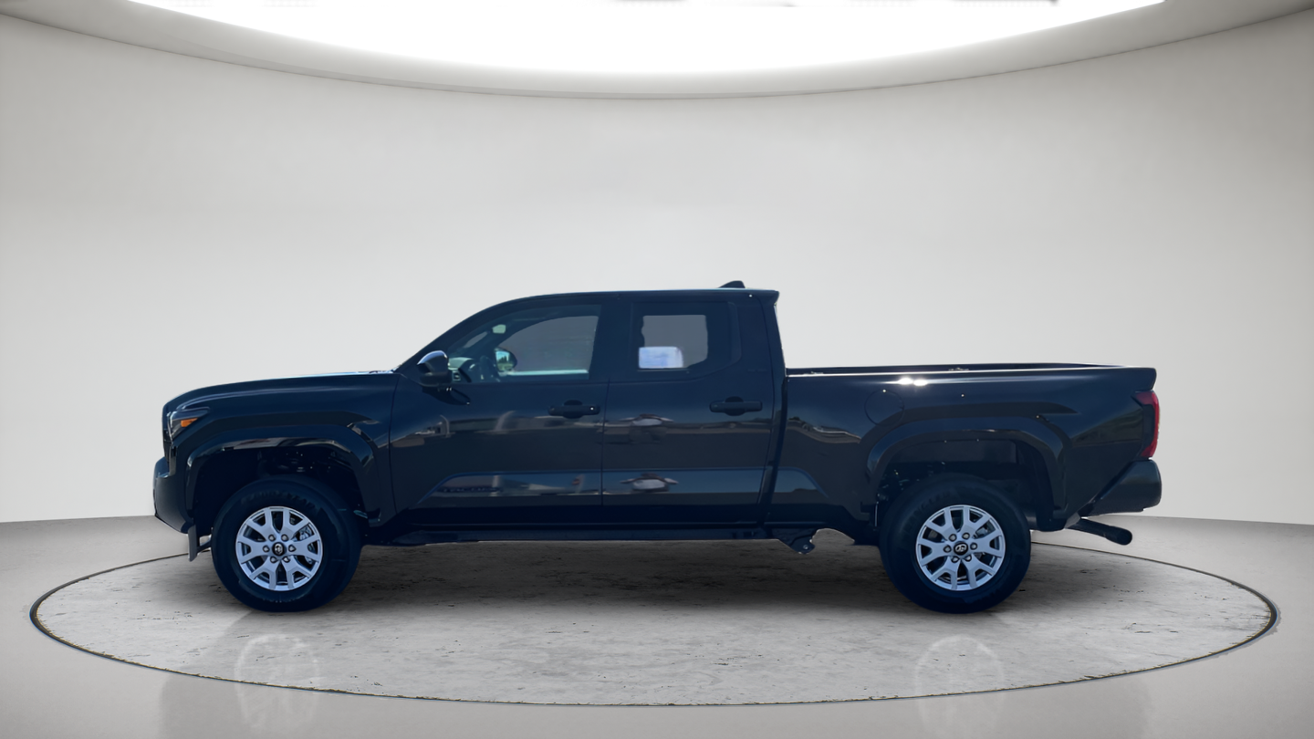2026 Toyota Tacoma SR5 - Photo 8