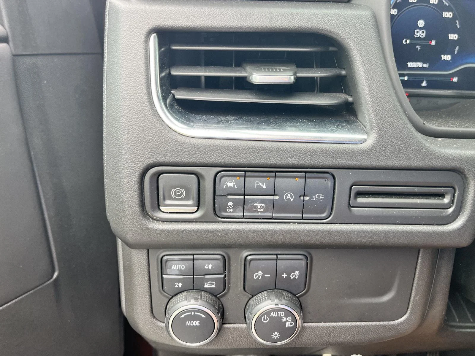 Used 2022 Auburn Metallic Chevrolet LT image 24