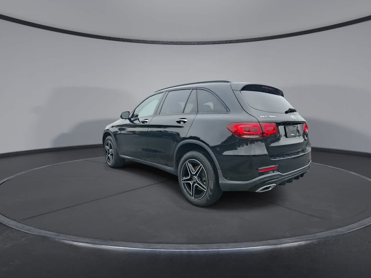 Used 2020 Obsidian Black Metallic Mercedes-Benz GLC 300 image 6